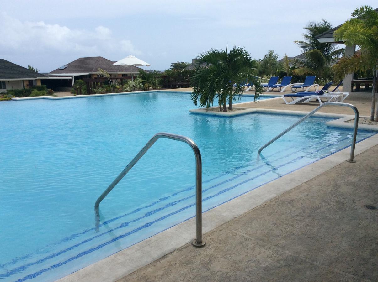 Richmond - Heroes Villa, Ac, Security, Access To Pool, Playground & Private Beach - Welcome Breakfast Basket Bagian luar foto