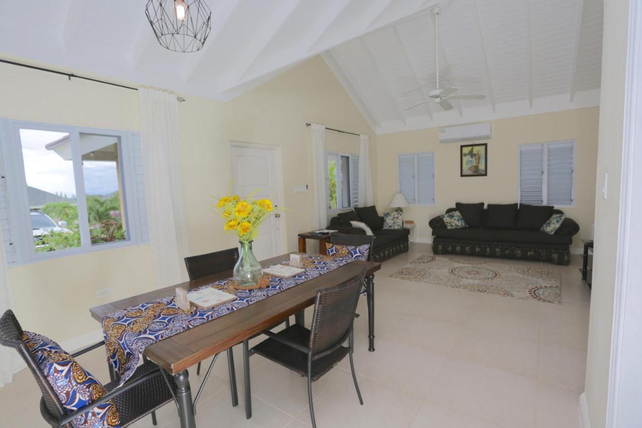 Richmond - Heroes Villa, Ac, Security, Access To Pool, Playground & Private Beach - Welcome Breakfast Basket Bagian luar foto